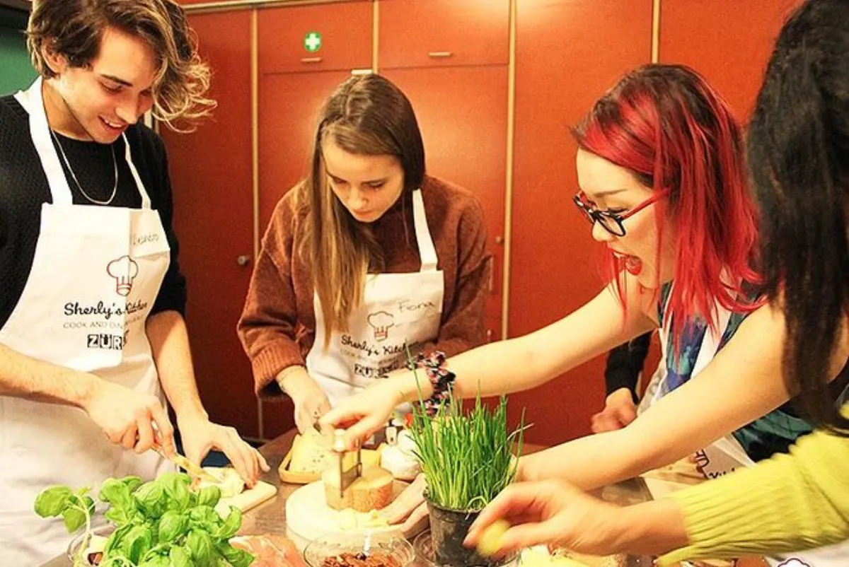 学员在奶酪课堂上学习 - 大奶 的文化体验